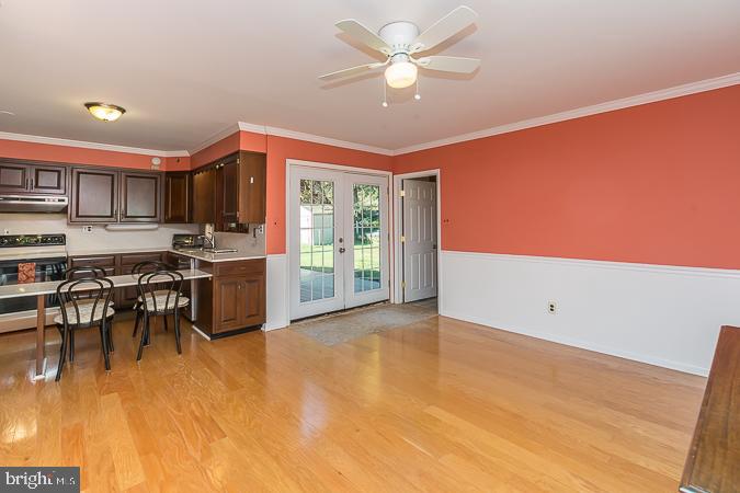 40 South Brookside Road Springfield, PA 19064 - Photo 30 of 47 Expanded Eat in Kitchen/ French Doors To Patio