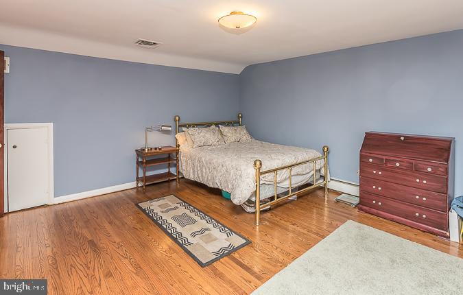 40 South Brookside Road Springfield, PA 19064 - Photo 34 of 47 Second Floor Bedroom