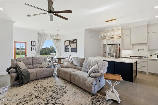 $499,900 | 4315 Tank Road, Terry, MS 39170