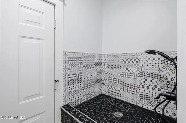 $498,900 | 4315 Tank Road, Terry, MS 39170