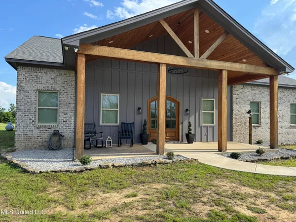 $498,900 | 4315 Tank Road, Terry, MS 39170