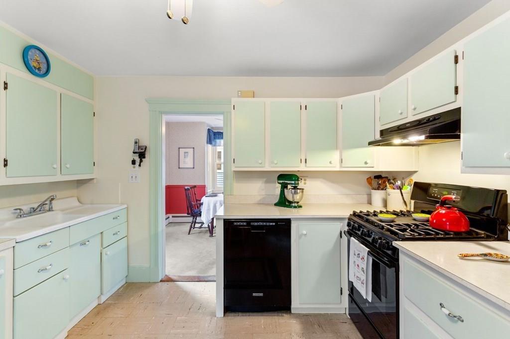 8 Cleveland Road Salem, MA 01970 - Photo 11 of 29 Gallery Image 11