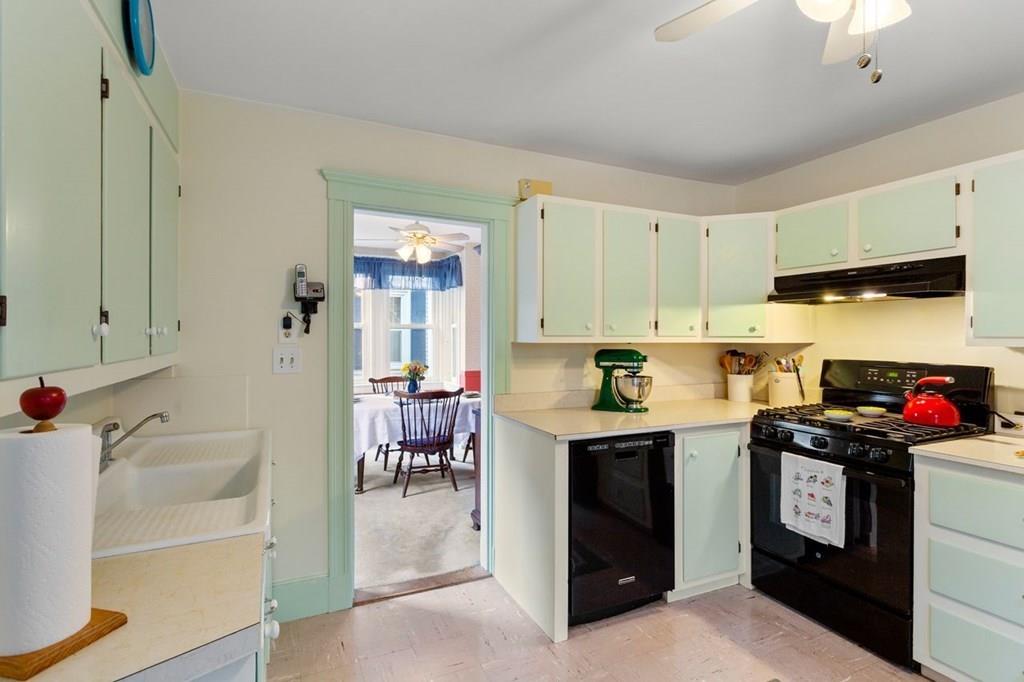 8 Cleveland Road Salem, MA 01970 - Photo 9 of 29 Gallery Image 9