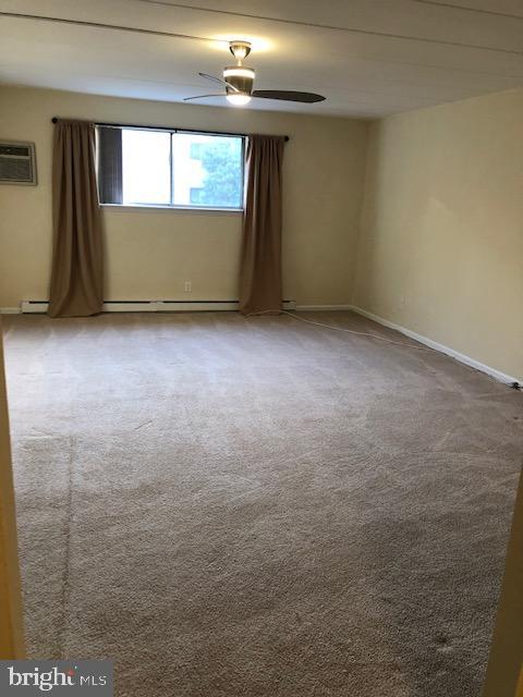 400 Glendale Road, Unit 32C Havertown, PA 19083 - Photo 4 of 20 Living room