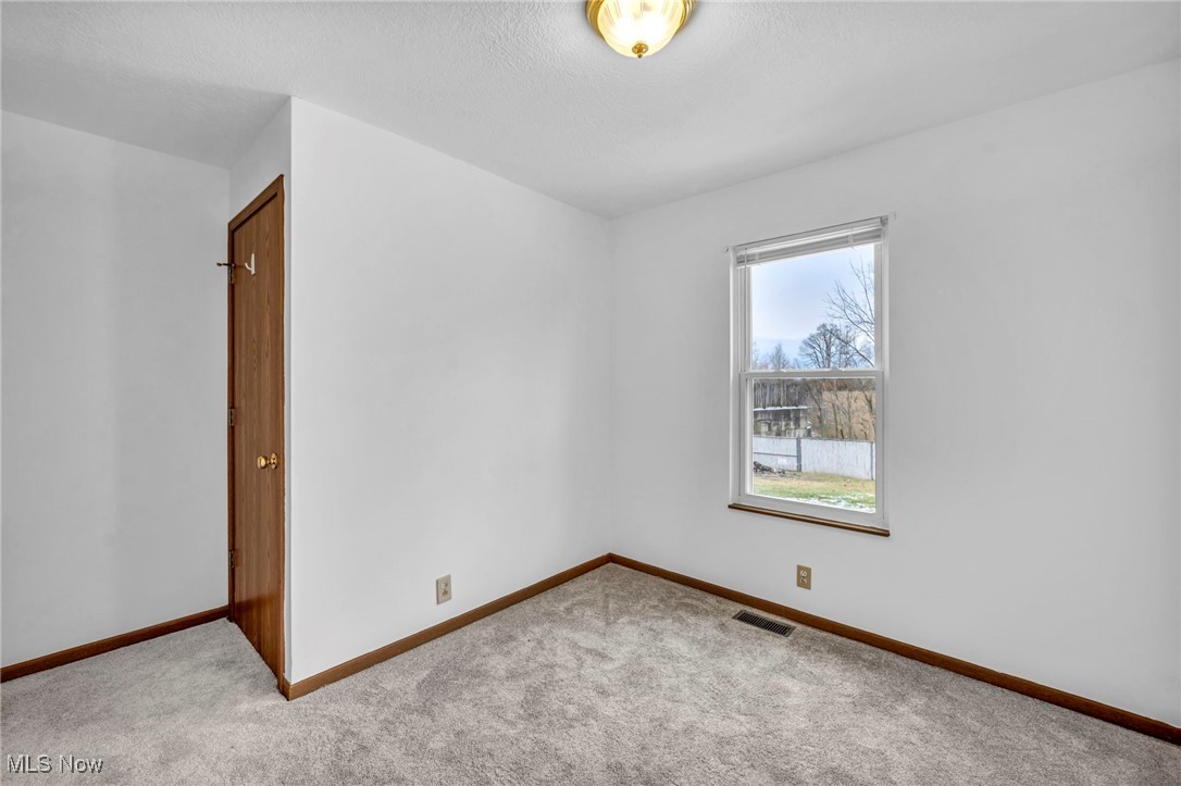 1075 West Waterloo Road Akron, OH 44314 - Photo 19 of 30