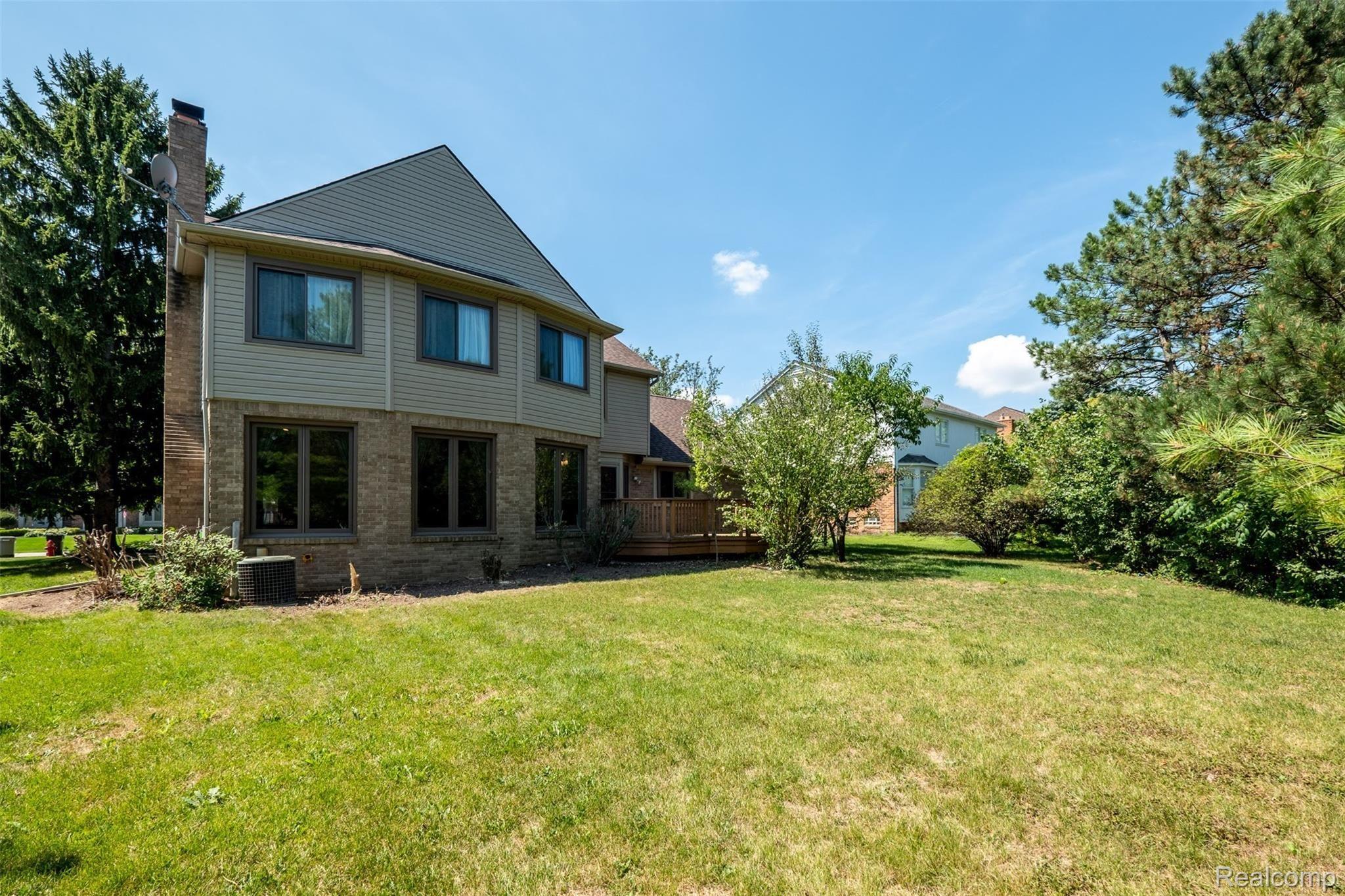 356 Silvervale Drive Rochester, MI 48309 - Photo 33 of 33 356 Silvervale (50 of 51).jpg