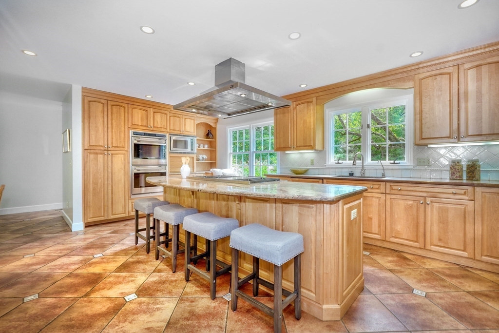 198 Lincoln Road Lincoln, MA 01773 - Photo 7 of 39 Gallery Image 7