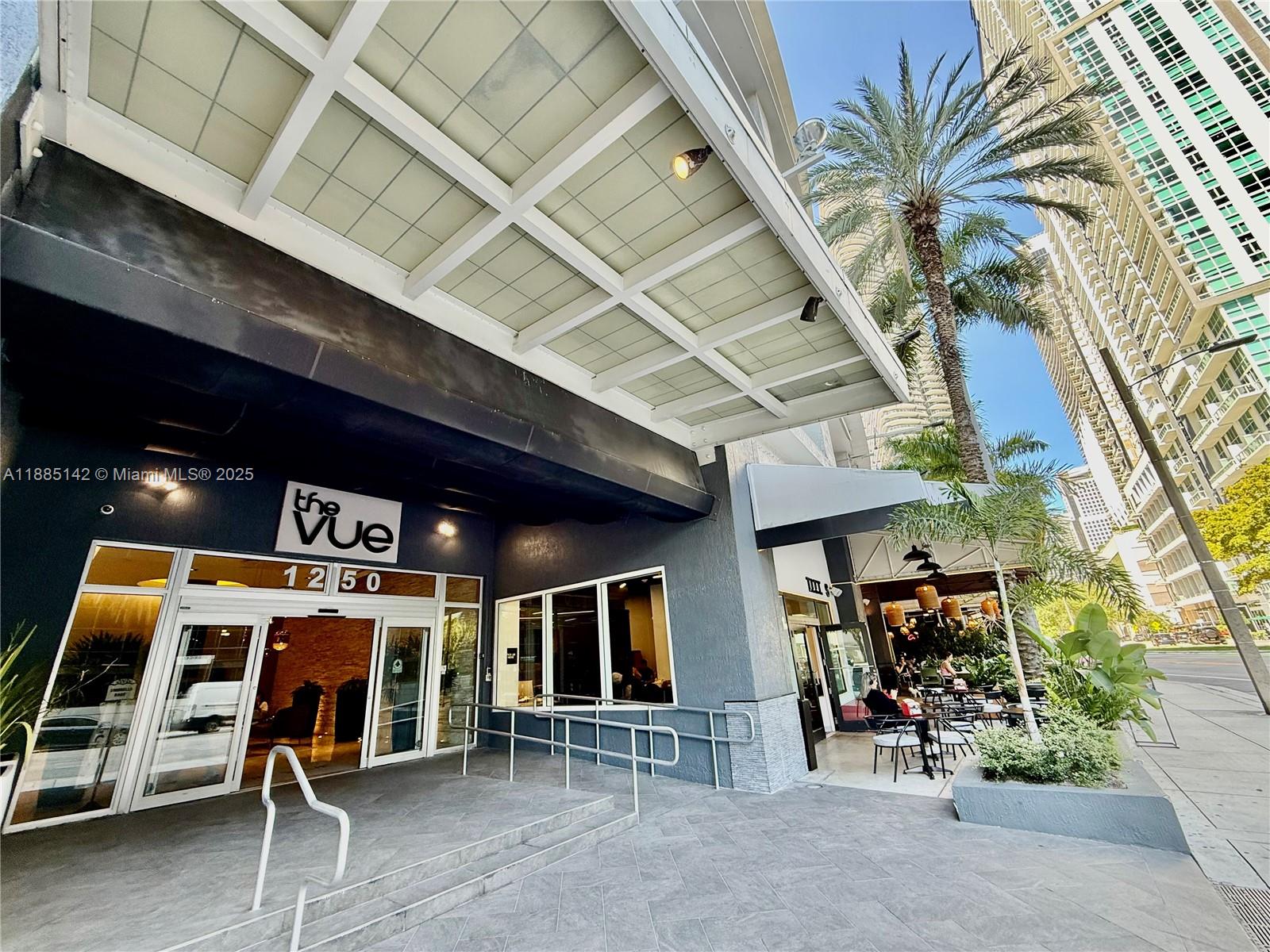 1250 South Miami Avenue, Unit 1603 Miami, FL 33130 - Photo 40 of 44 a view of a room with gym equipment