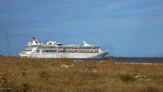 $2,295 | 208 Tin Roof Avenue, Cape Canaveral, FL 32920