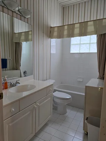 $395,000 | 6846 Fairway Lakes Drive, Boynton Beach, FL 33472