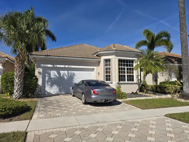 $395,000 | 6846 Fairway Lakes Drive, Boynton Beach, FL 33472