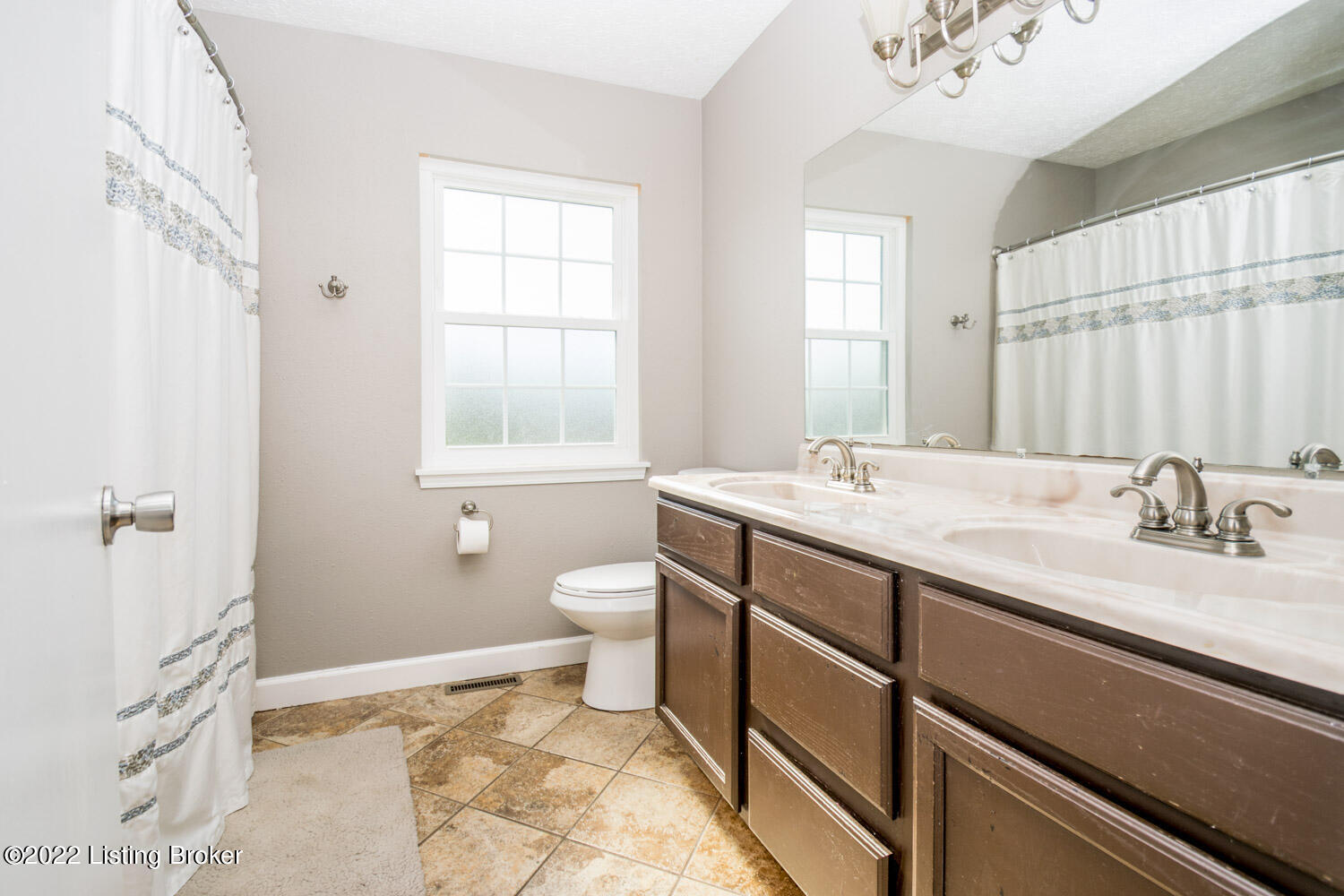 4301 Seagrape Road Louisville, KY 40299 - Photo 22 of 35 DSC_0120