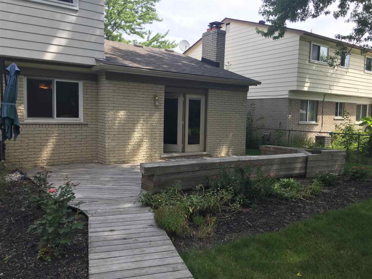 3320 Chicago Road Warren, MI 48092 - Photo 9 of 53 31325968-8.JPG