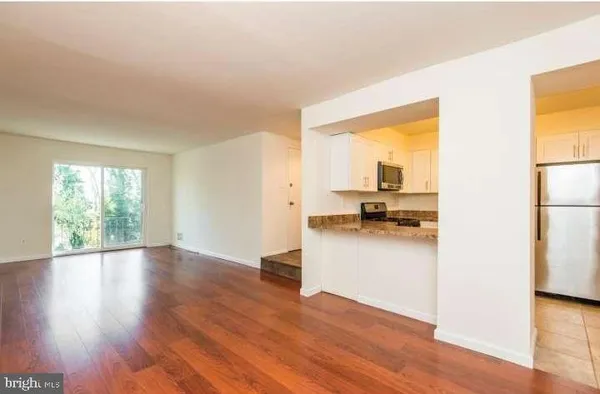 $2,000 | 326 Hermit Street, Philadelphia, PA 19128