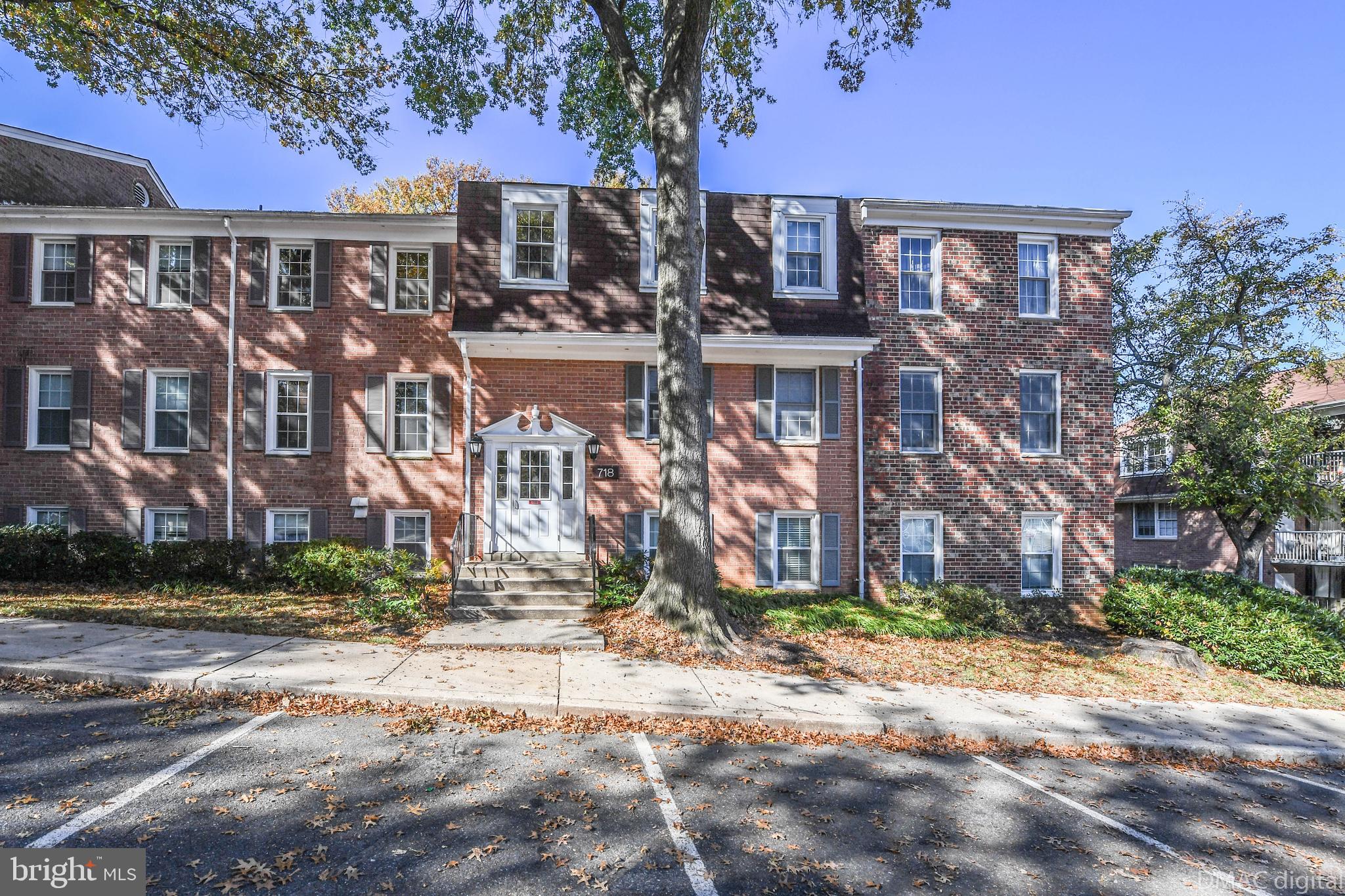 718 Quince Orchard Boulevard, Unit 201 Gaithersburg, MD 20878 - Photo 1 of 22