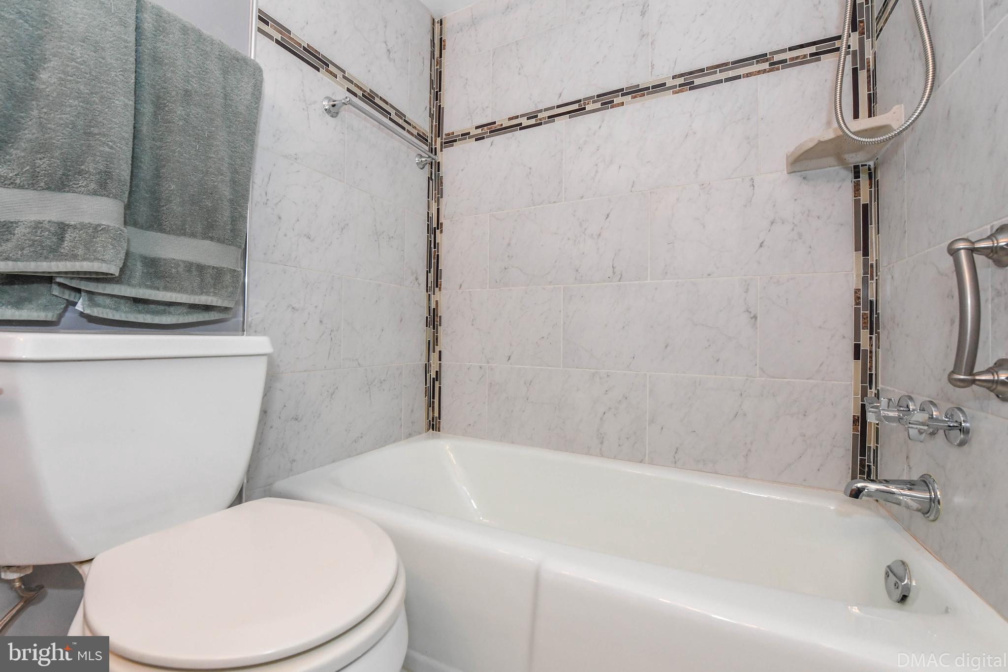 718 Quince Orchard Boulevard, Unit 201 Gaithersburg, MD 20878 - Photo 12 of 22