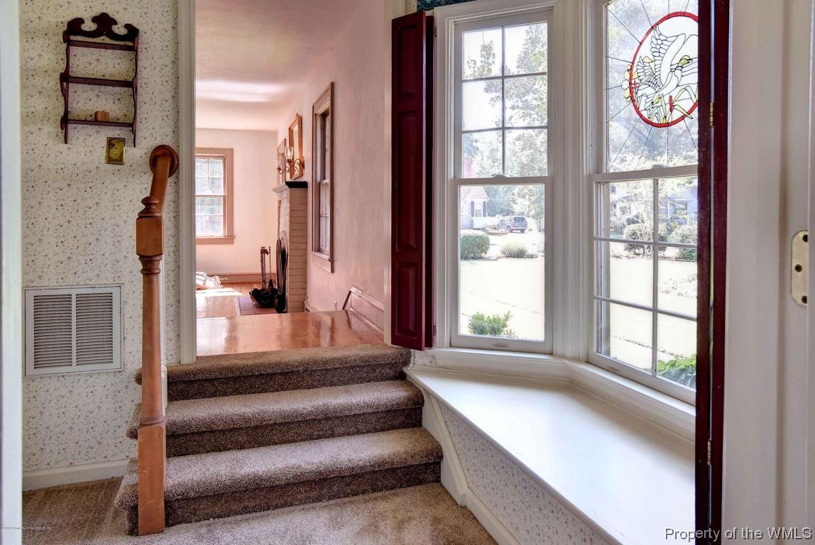77 Raleigh Road Newport News, VA 23601 - Photo 8 of 28 ARC_0181_2_3copy