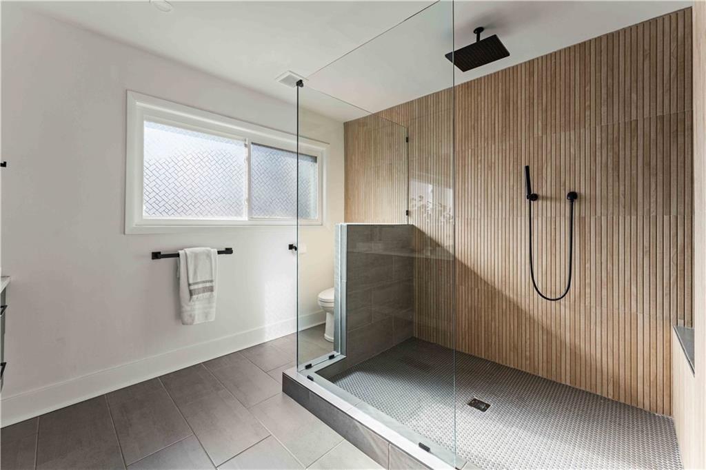 2576 River Oak Drive Decatur, GA 30033 - Photo 21 of 47 a bathroom with a shower