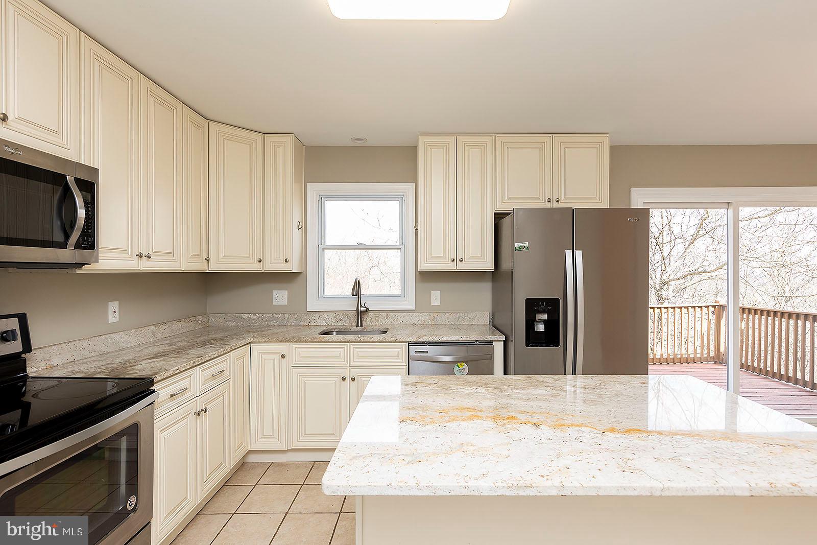 516 Lower Valley Road Strasburg, VA 22657 - Photo 4 of 7 Granite countertops