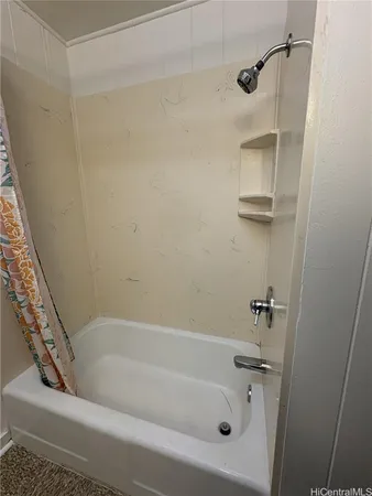 $3,800 | 2022 Leiloke Drive, Honolulu, HI 96822