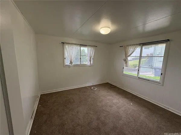 $3,800 | 2022 Leiloke Drive, Honolulu, HI 96822