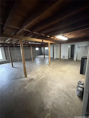 $3,800 | 2022 Leiloke Drive, Honolulu, HI 96822