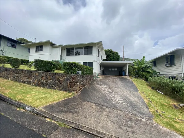 $3,800 | 2022 Leiloke Drive, Honolulu, HI 96822