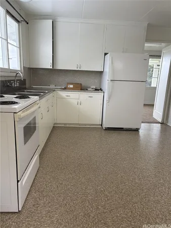 $3,800 | 2022 Leiloke Drive, Honolulu, HI 96822