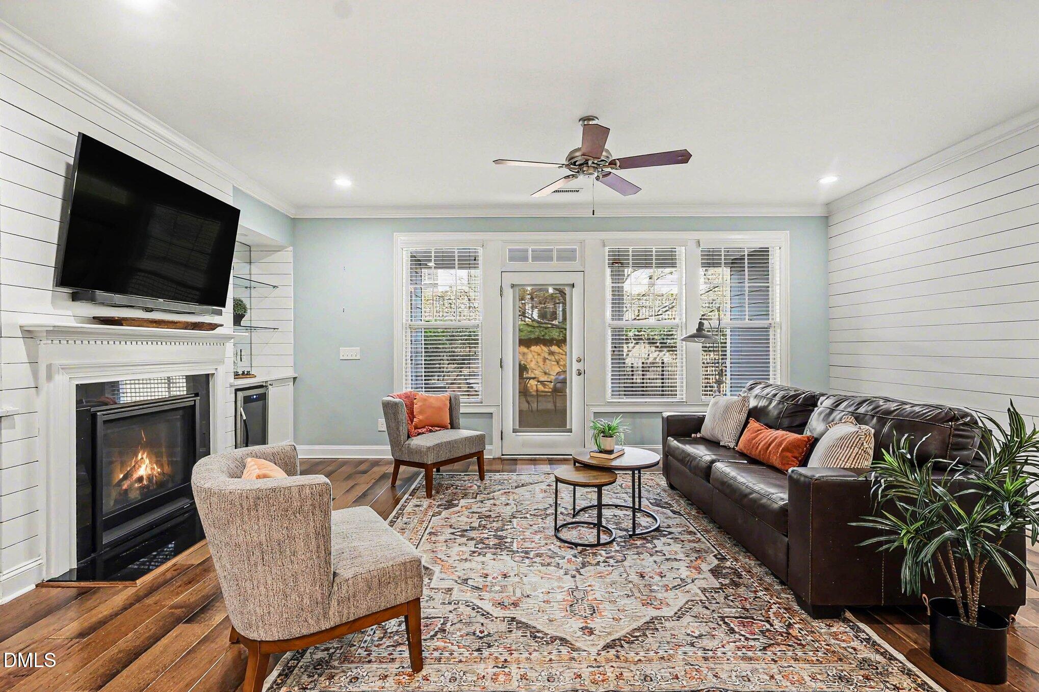 653 Fallon Grove Way Raleigh, NC 27608 - Photo 9 of 38 010_file_6738