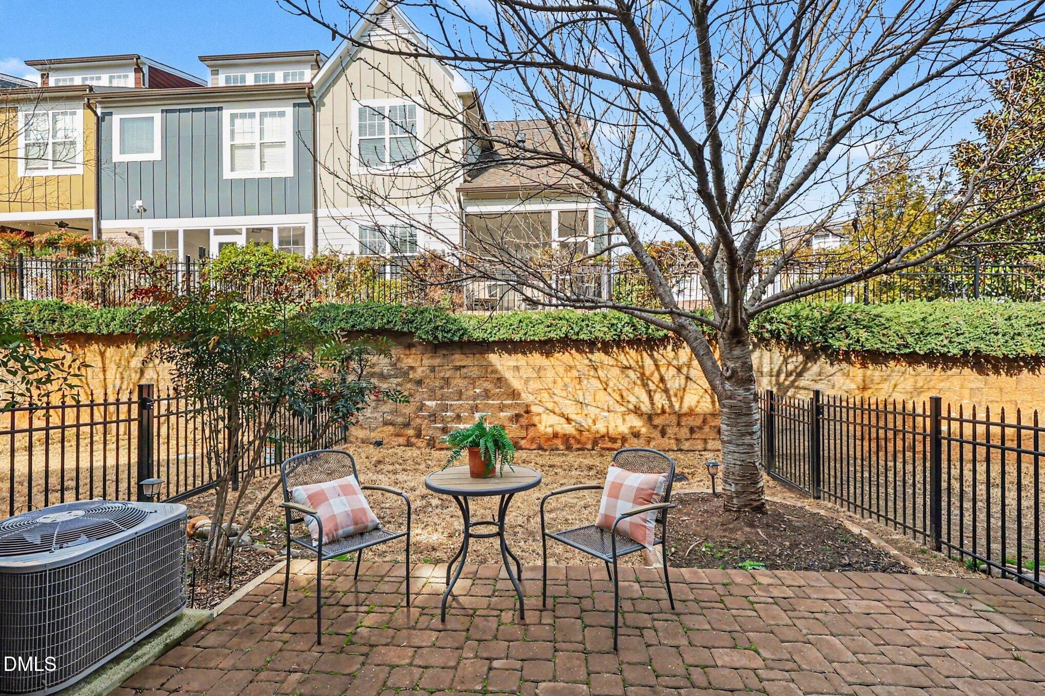 653 Fallon Grove Way Raleigh, NC 27608 - Photo 27 of 38 027_file_8129