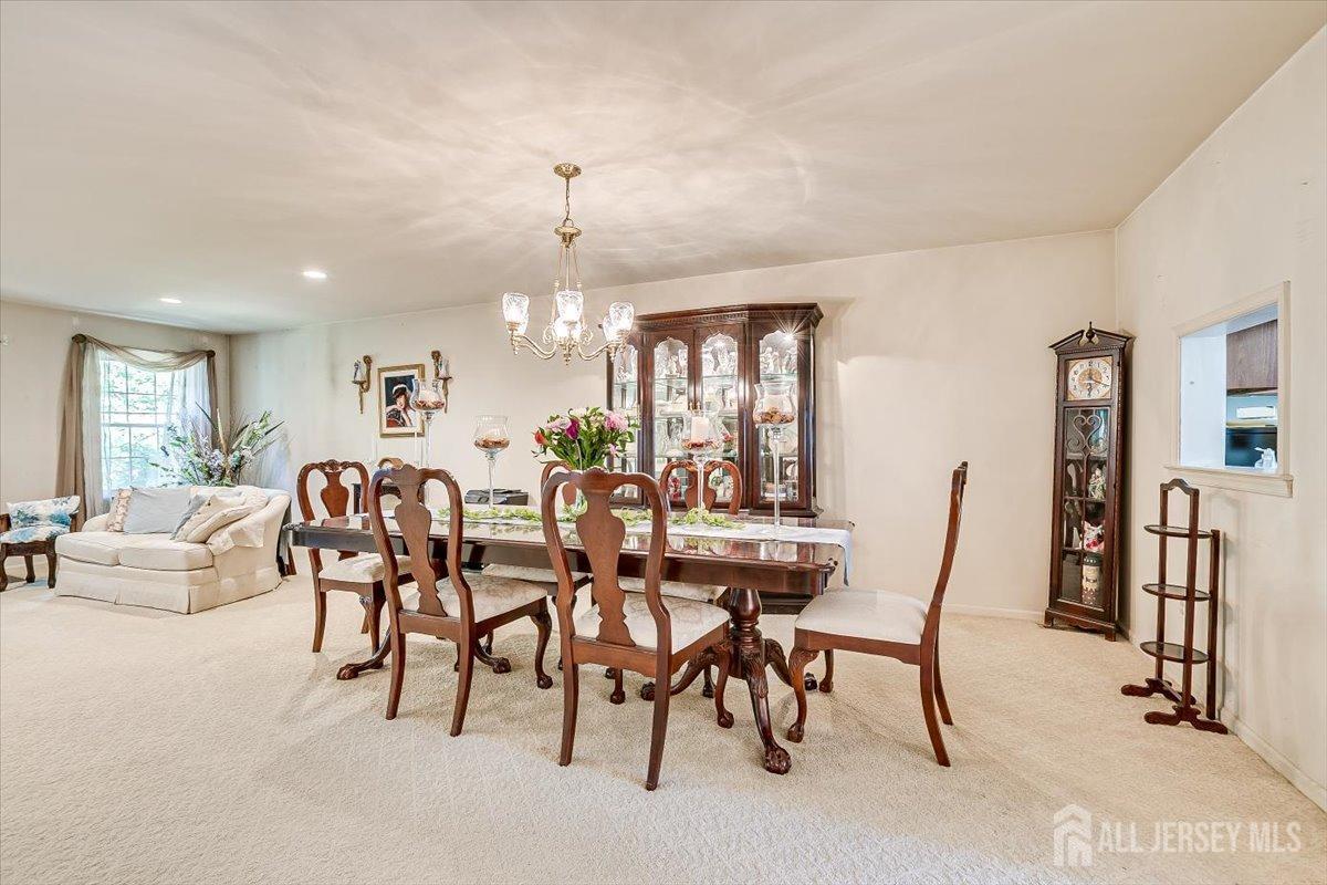 3405 Springbrook Drive Edison, NJ 08820 - Photo 13 of 54