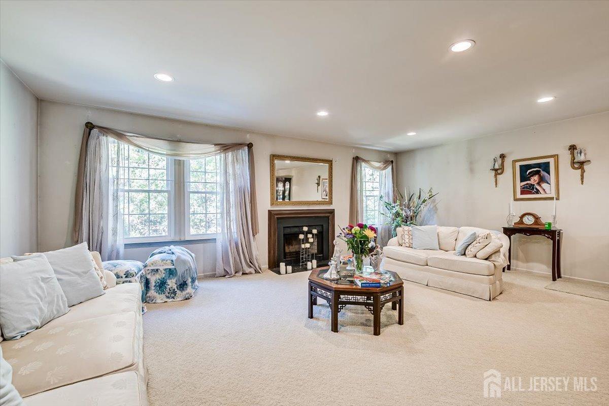 3405 Springbrook Drive Edison, NJ 08820 - Photo 15 of 54