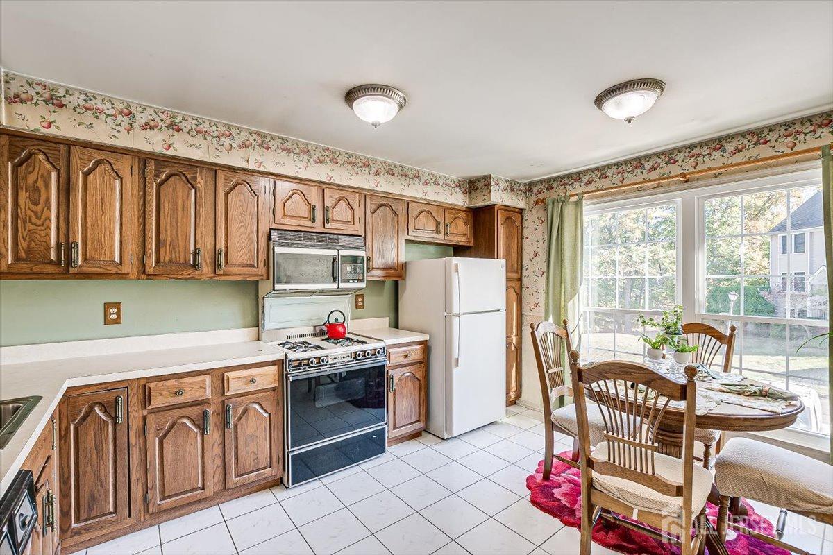 3405 Springbrook Drive Edison, NJ 08820 - Photo 20 of 54