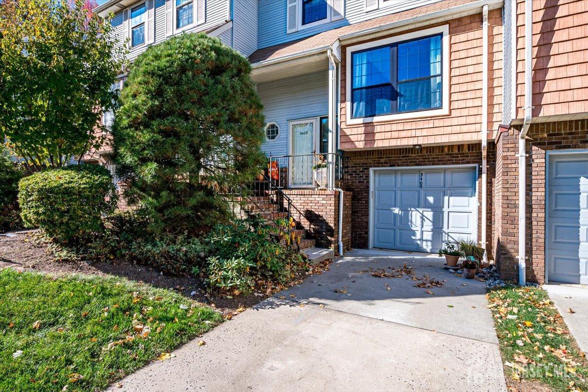 3405 Springbrook Drive Edison, NJ 08820 - Photo 4 of 54