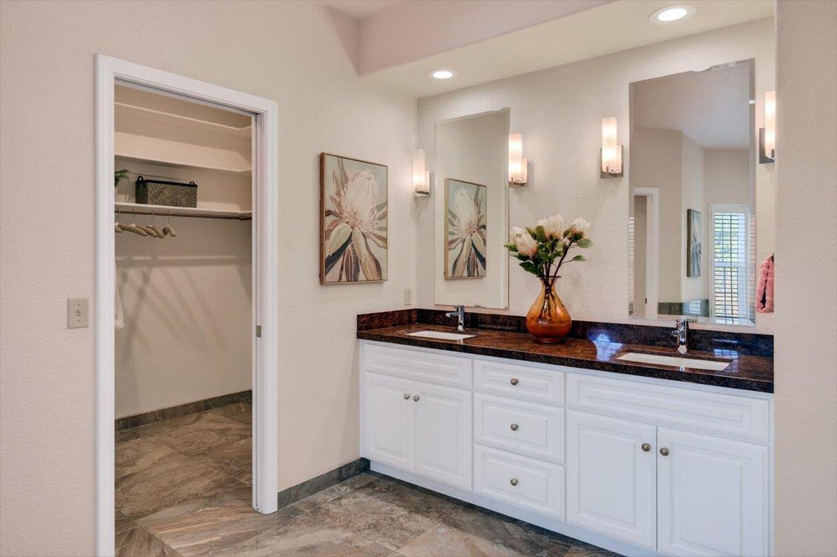 1190 Maria Privada Mountain View, CA 94040 - Photo 19 of 49