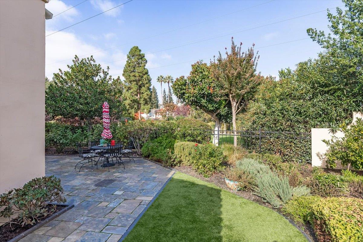 1190 Maria Privada Mountain View, CA 94040 - Photo 30 of 49