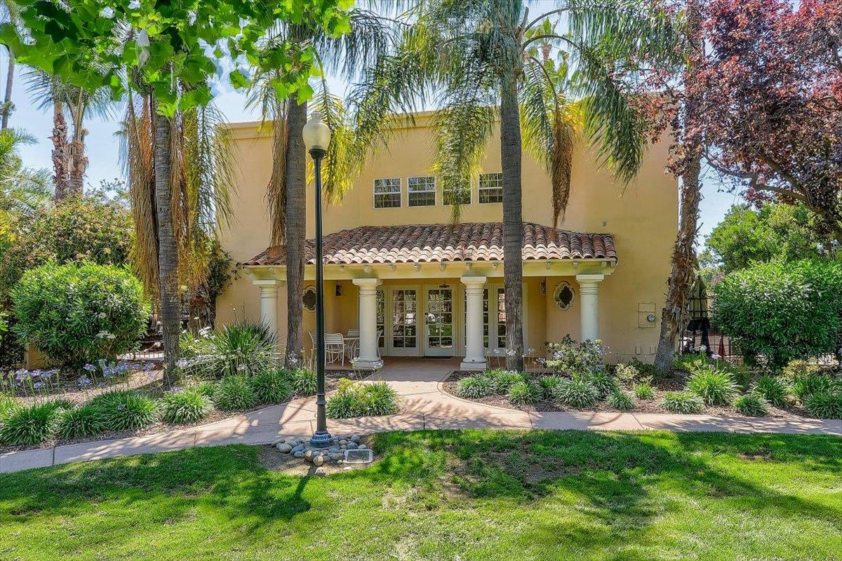 1190 Maria Privada Mountain View, CA 94040 - Photo 37 of 49