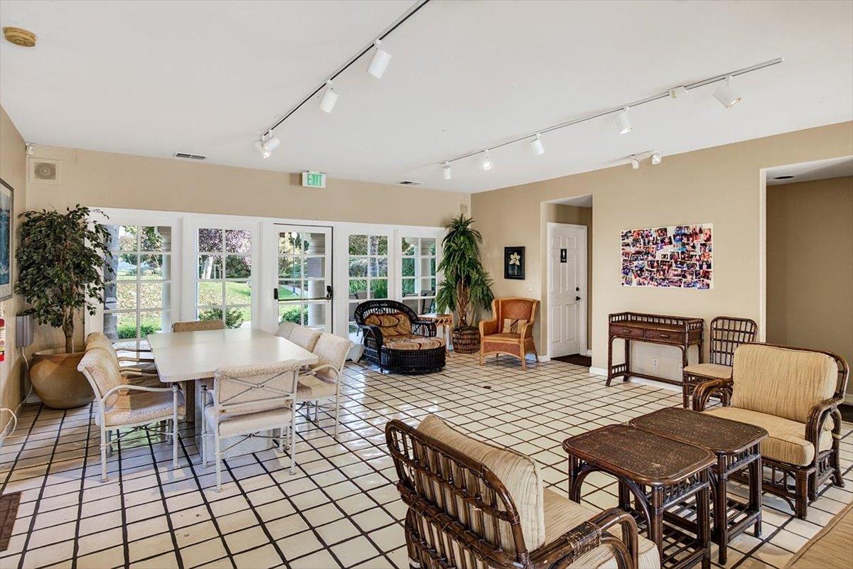 1190 Maria Privada Mountain View, CA 94040 - Photo 39 of 49