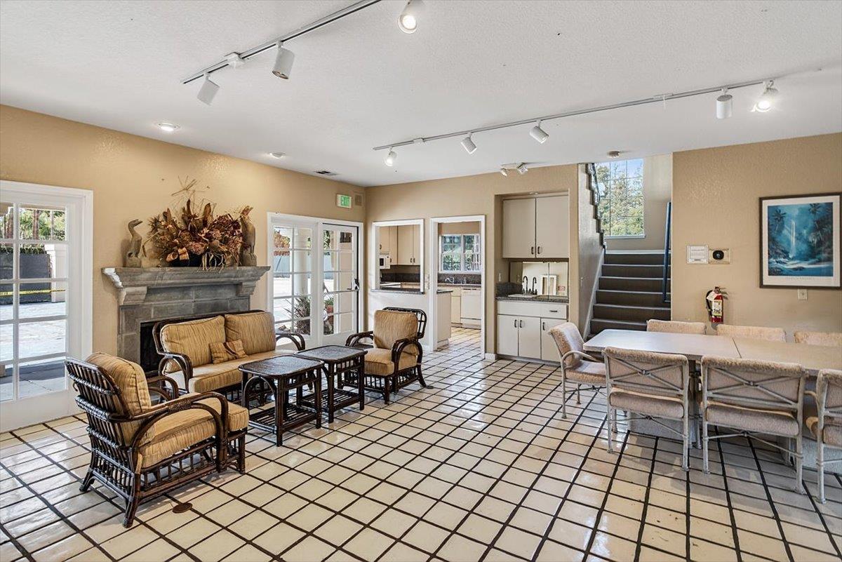 1190 Maria Privada Mountain View, CA 94040 - Photo 40 of 49