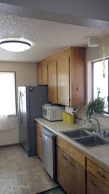 23002 North Wilgus Road Prosser, WA 99350 - Photo 12 of 33 Wilgus 016