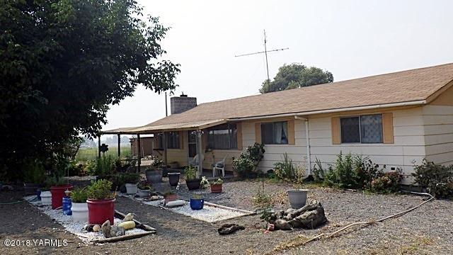 23002 North Wilgus Road Prosser, WA 99350 - Photo 3 of 33 Wilgus 003