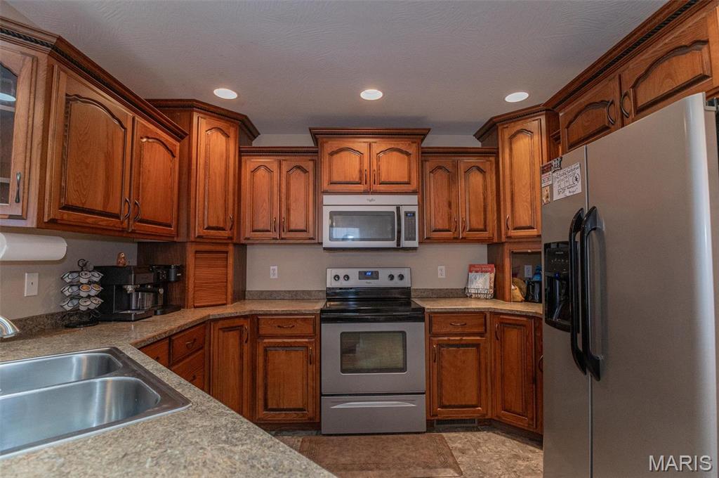 450 Worth Street Holts Summit, MO 65043 - Photo 16 of 75