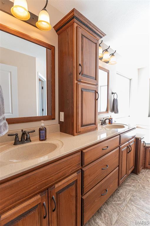 450 Worth Street Holts Summit, MO 65043 - Photo 32 of 75