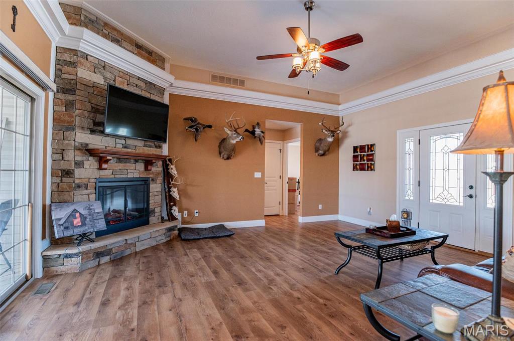 450 Worth Street Holts Summit, MO 65043 - Photo 9 of 75