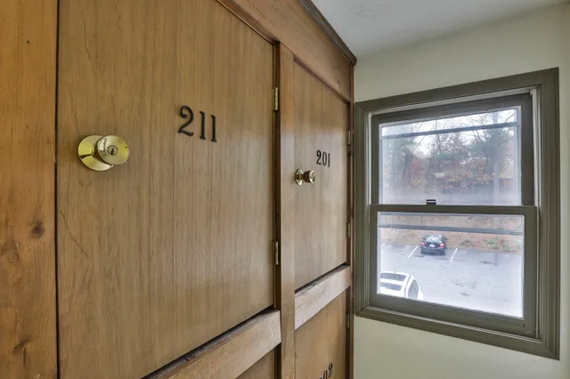 $264,900 | 4 Heritage Village Drive, Unit 211, Nashua, NH 03062