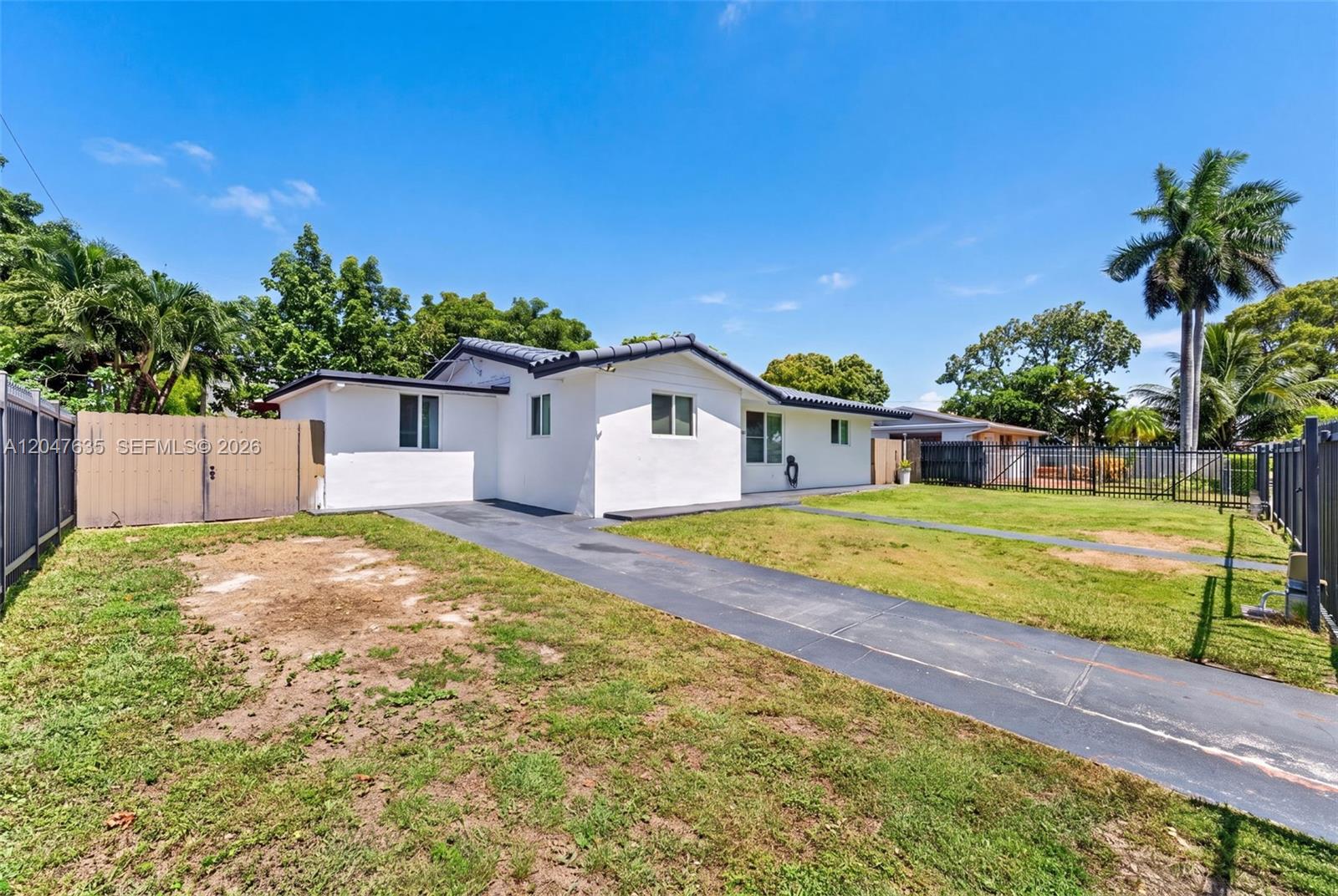 17841 Southwest 112th Place Miami, FL 33157 - Photo 3 of 30