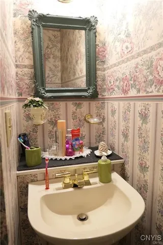 $350,000 | 50 Seneca Avenue, Vernon, NY 13421