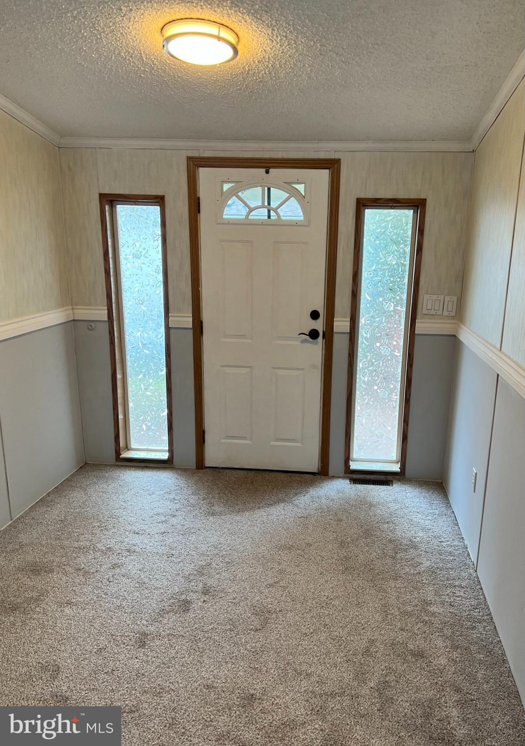 53 Christy Lane Lititz, PA 17543 - Photo 5 of 49 Foyer