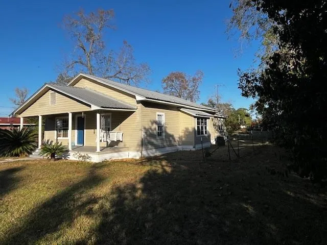 $199,900 | 12610 Northwest Virginia G Weaver Street, Bristol, FL 32321