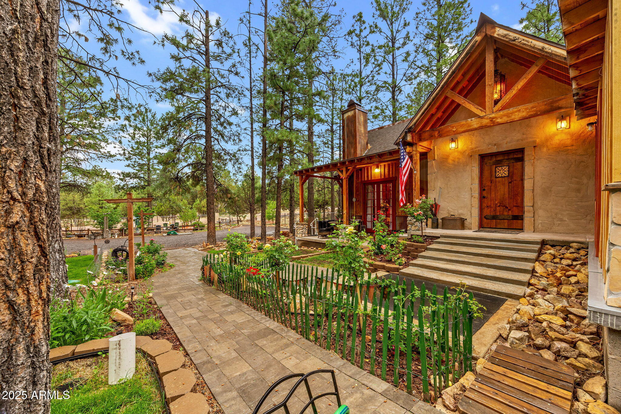 2891 Antelope Trail Overgaard, AZ 85933 - Photo 4 of 40 A GARDNERS DREAM!